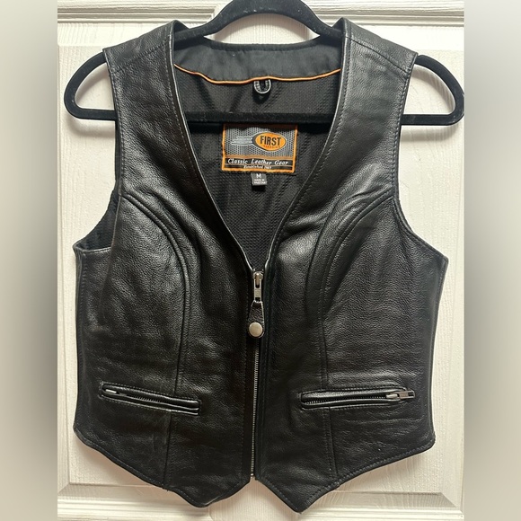 First Classics 100% Leather Vest Size Medium - Picture 1 of 10